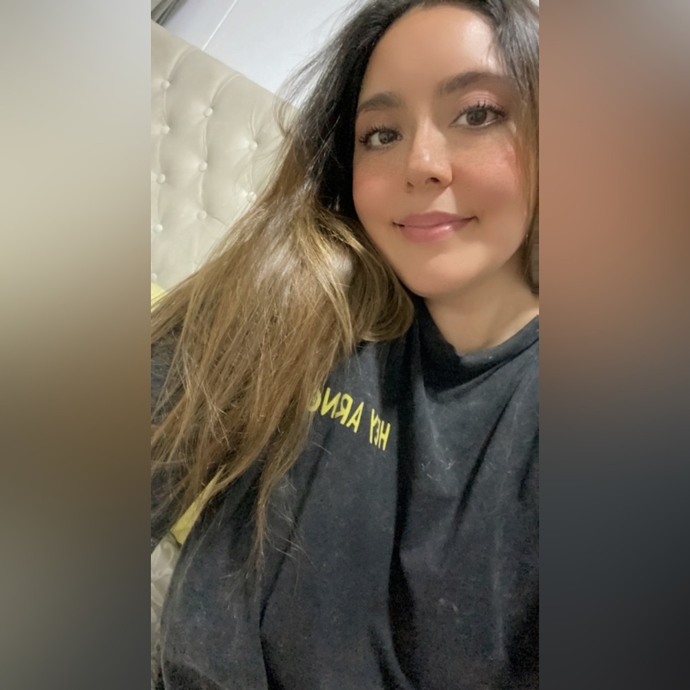 Meet your Posher, Karlita paz